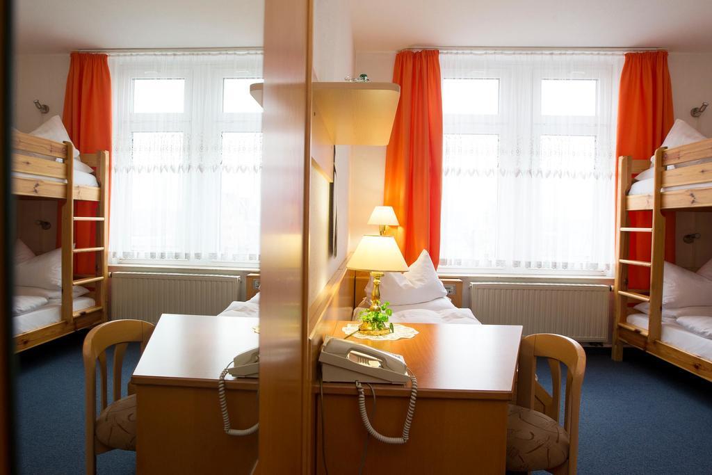 Hotel Heinz Plauen Kamer foto