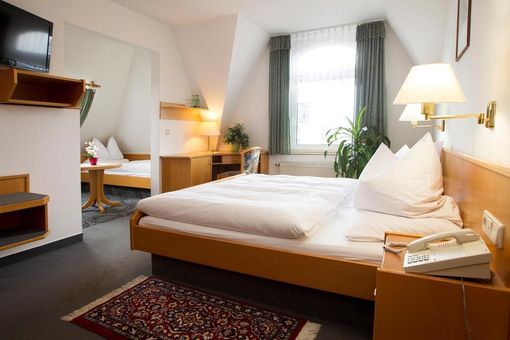 Hotel Heinz Plauen Kamer foto