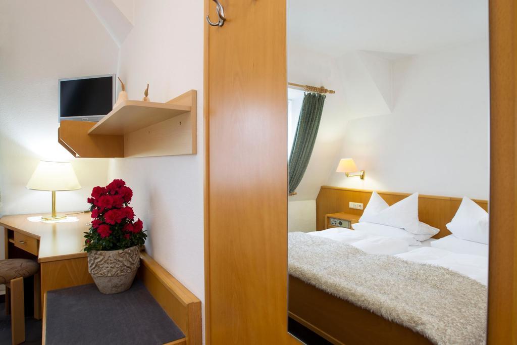 Hotel Heinz Plauen Kamer foto