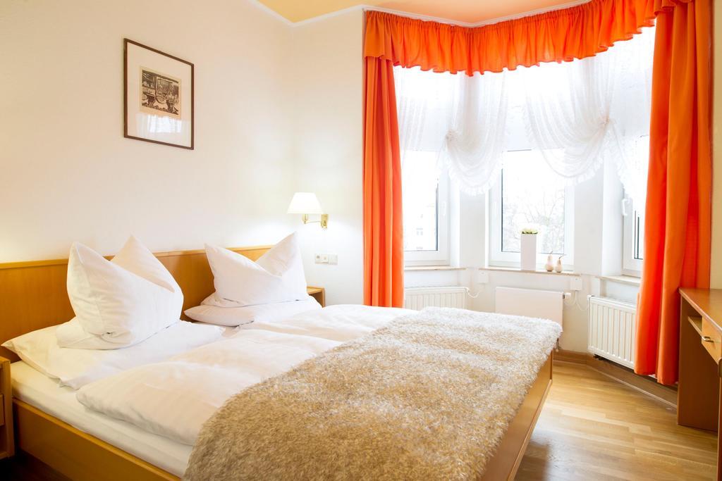 Hotel Heinz Plauen Kamer foto