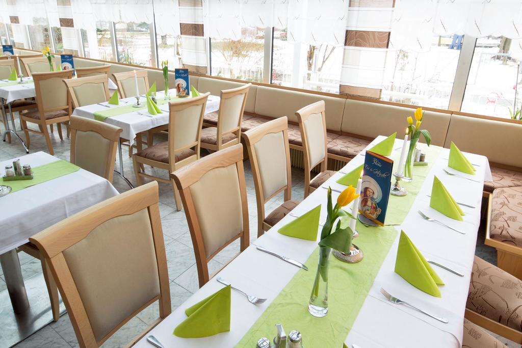 Hotel Heinz Plauen Buitenkant foto